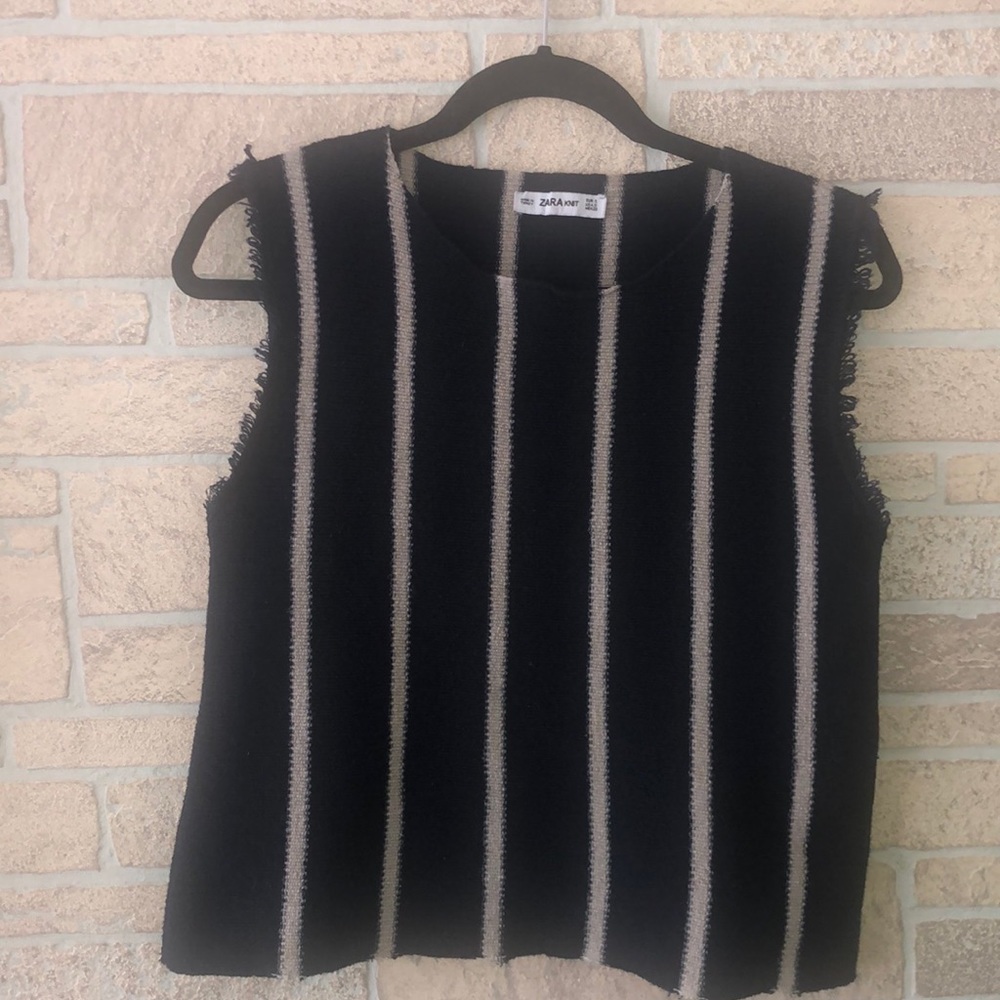 Zara Knit Cropped  sweater vest  Navy blue size S